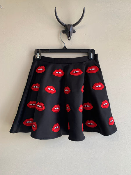 Annakiki Red Lip Appliqué Mini Skirt - S